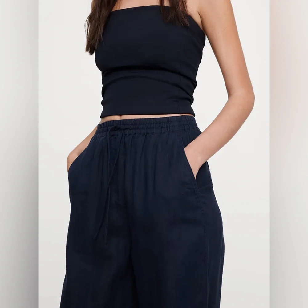 NWT! Banana Republic The Getaway Straight-Leg Pull-On Pant in Linen - Medium🩷
